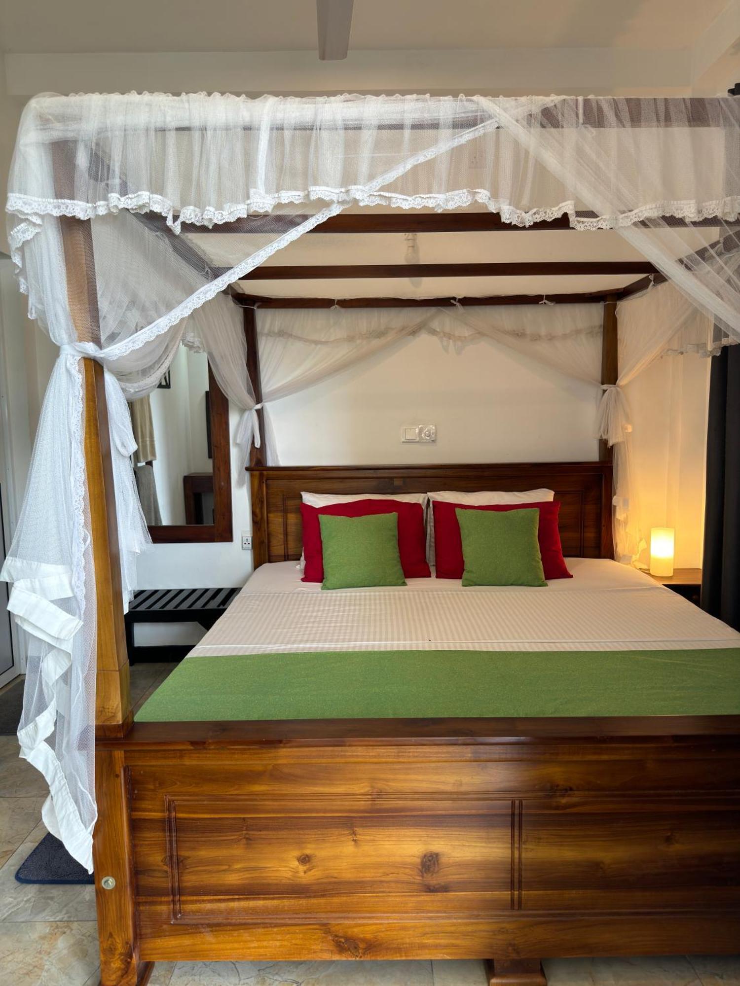 The Tide'S Tale Hotel Galle Exterior photo